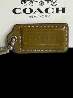 Coach Leather Hangtag – Patent Tan (2")